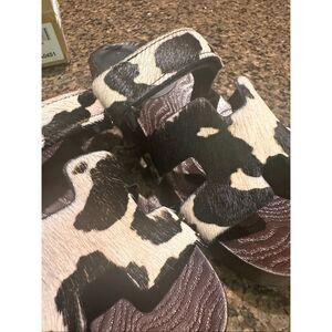 NWT Steve Madden cow print slides